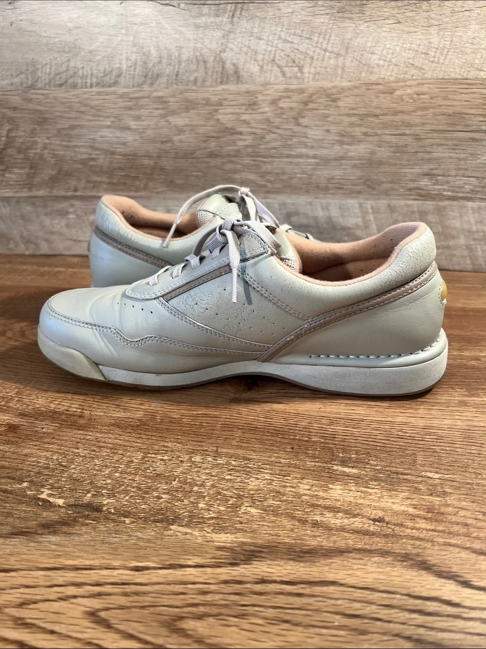 Rockport‎ Women's ProWalker Sneakers Women’s Size 8.5 WR7102N